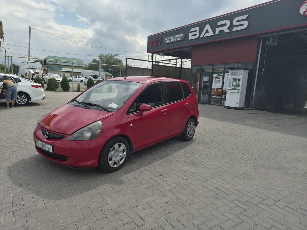 Honda Jazz: 2006 г., 1.4 л, Вариатор, Бензин, Хэтчбэк: фото 1
