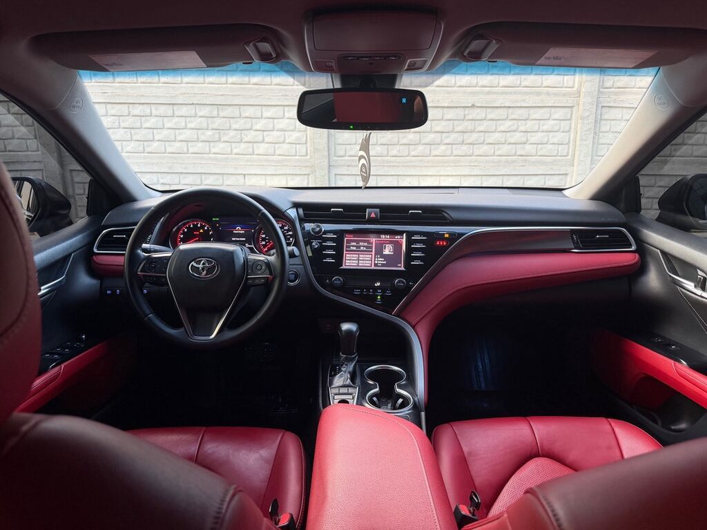 Toyota Camry: 2019 г., 2.5 л, Автомат, Бензин, Седан: фото 8