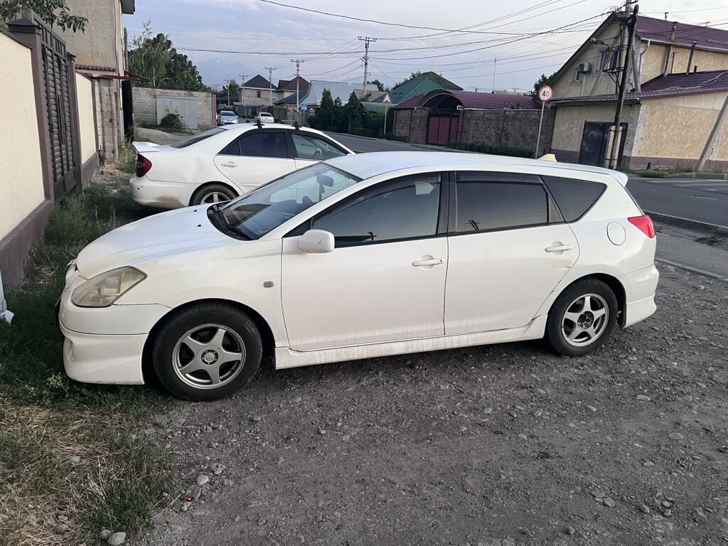 Toyota Caldina: 2003 г., Автомат, Бензин, Универсал: фото 3