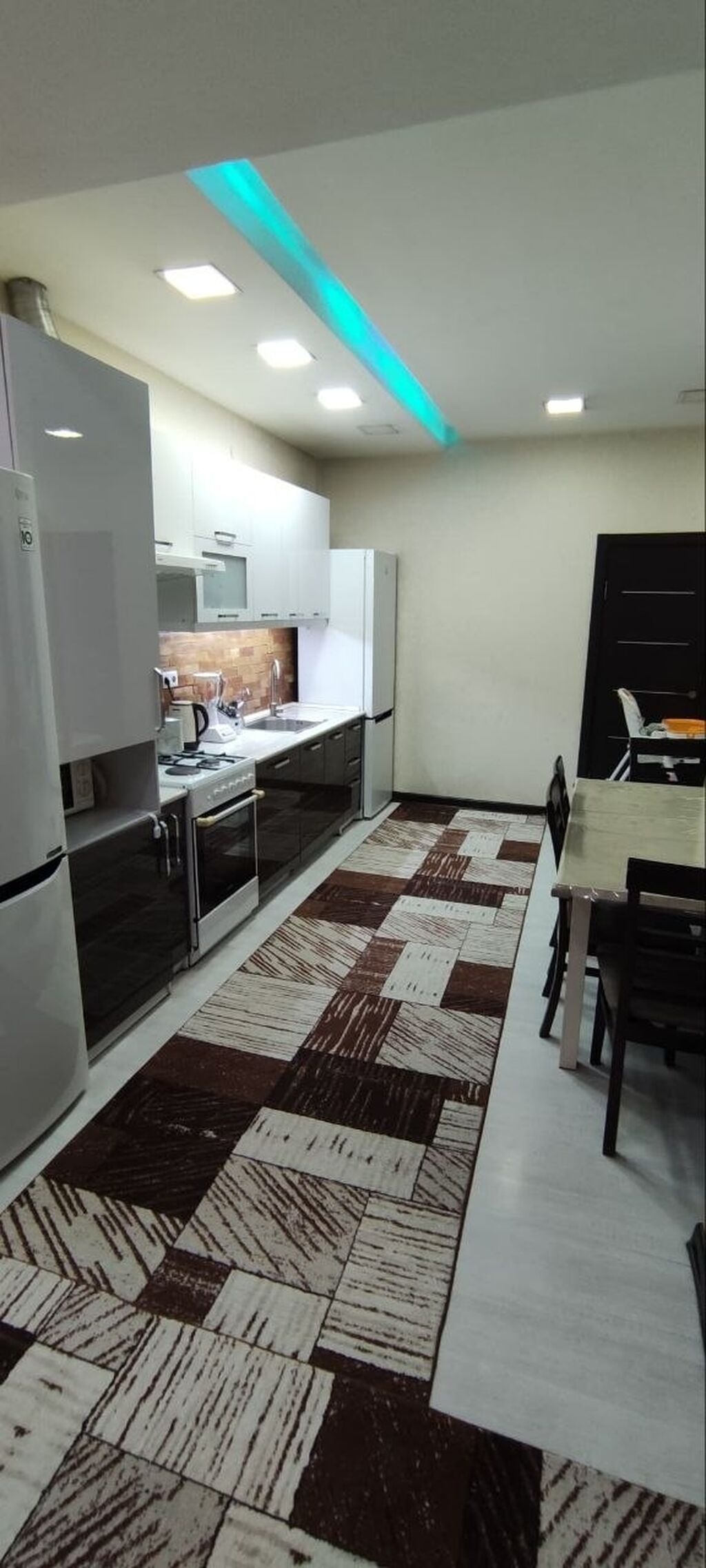 3 комнаты, 106 м², Золотой квадрат Элитка, 8 этаж, Евроремонт: фото 2