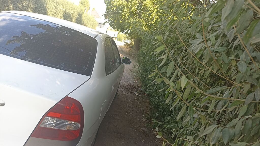 Daewoo Nubira: 2000 г., 1.5 л, Механика, Бензин, Седан: фото 4