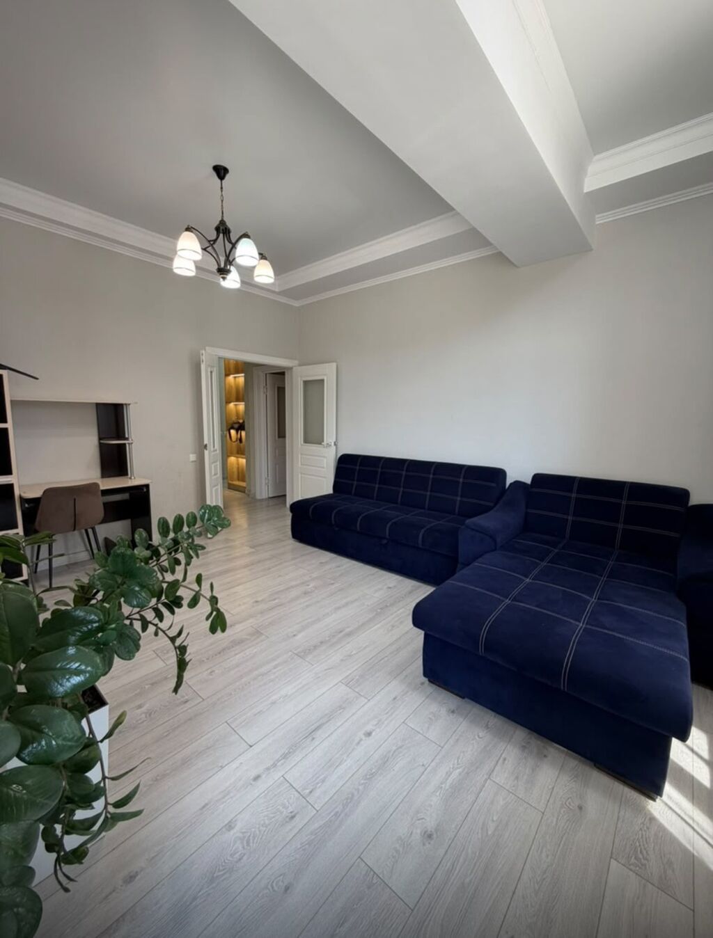 Продам 2-комнатную квартиру в 12 мкр, 67 м²: фото 2