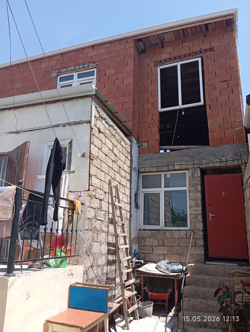 Əmircan qəs. 3 otaqlı, 200 kv. m, Orta təmir