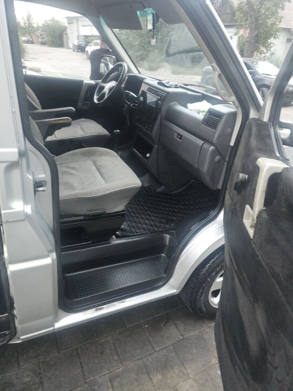 Volkswagen Transporter: 2002 г., 2.5 л, Механика, Дизель, Минивэн: фото 6