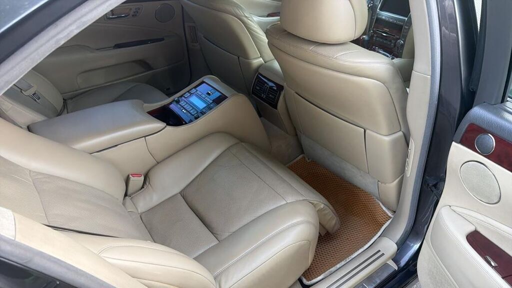 Lexus LS: 2008 г., 4.6 л, Автомат, Бензин, Седан: фото 6