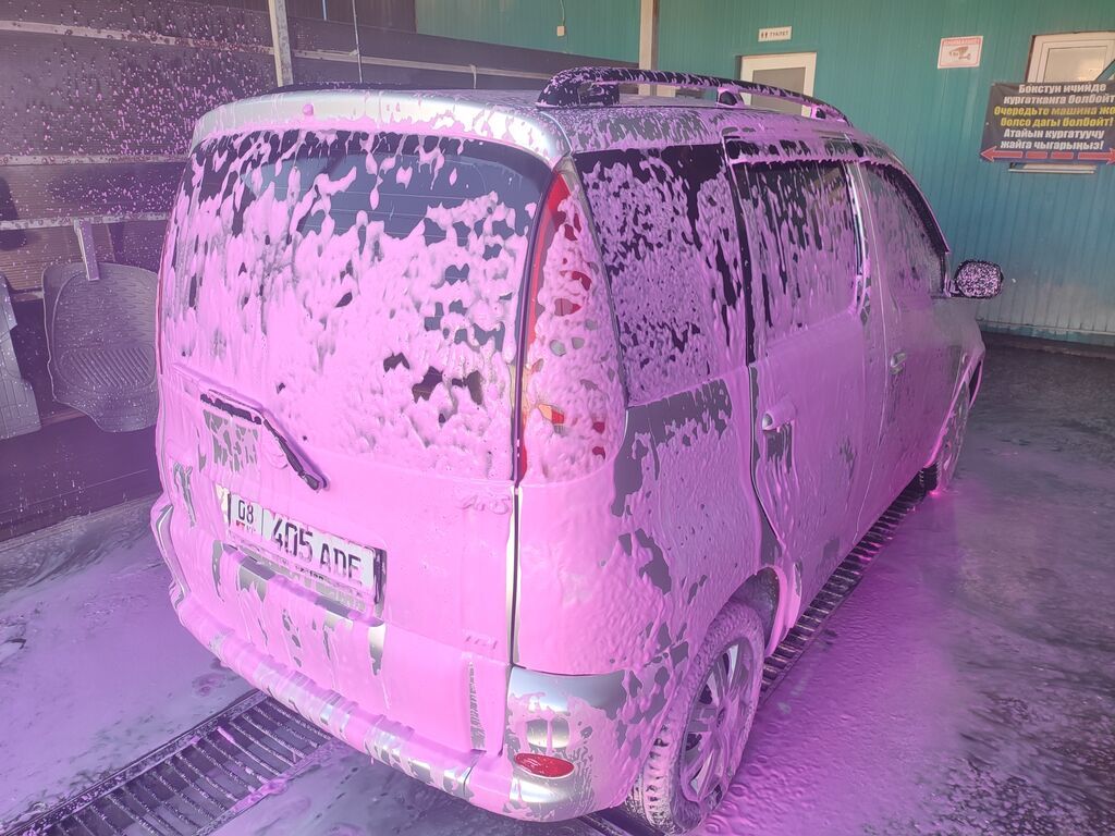 Toyota Yaris Verso: 2001 г., 1.3 л, Автомат, Бензин, Лифтбек: фото 1