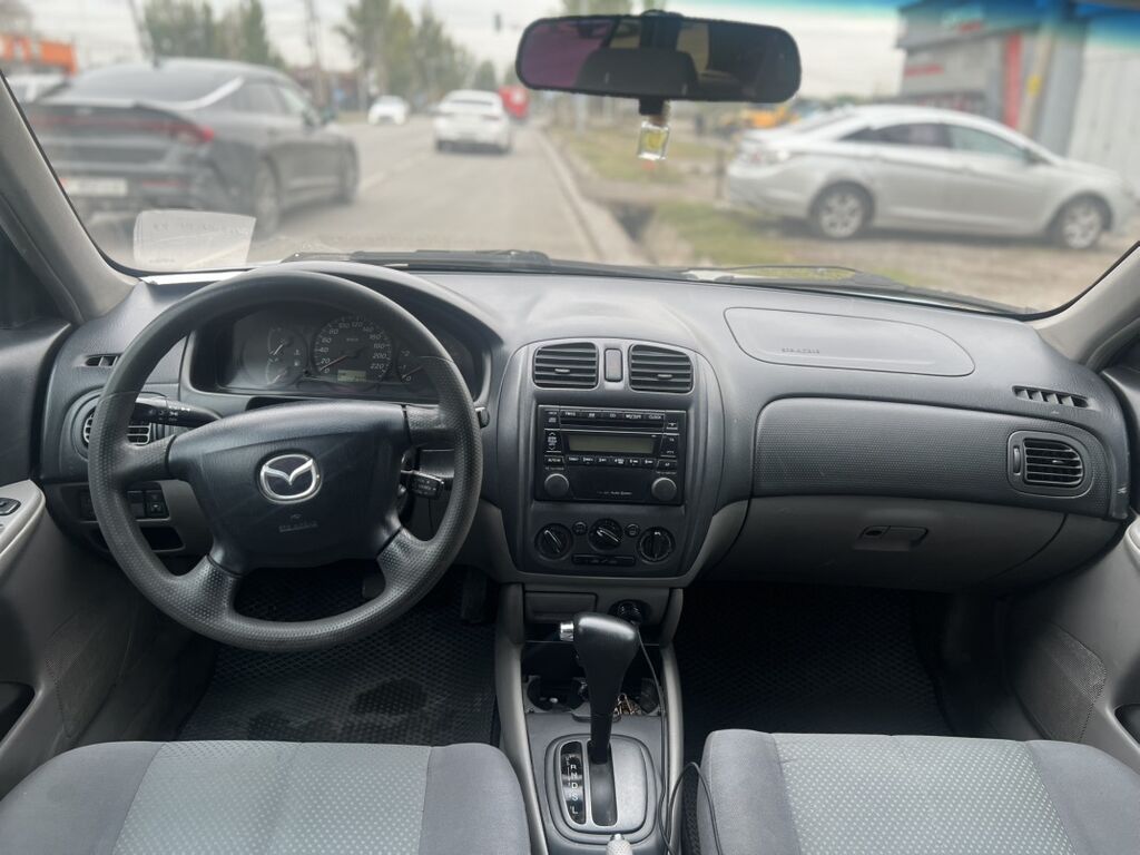 Mazda Familia: 2002 г., 1.6 л, Автомат, Бензин, Универсал: фото 3