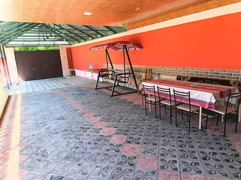 120 kv. m, 3 otaqlı, Telefon, İşıq, Su