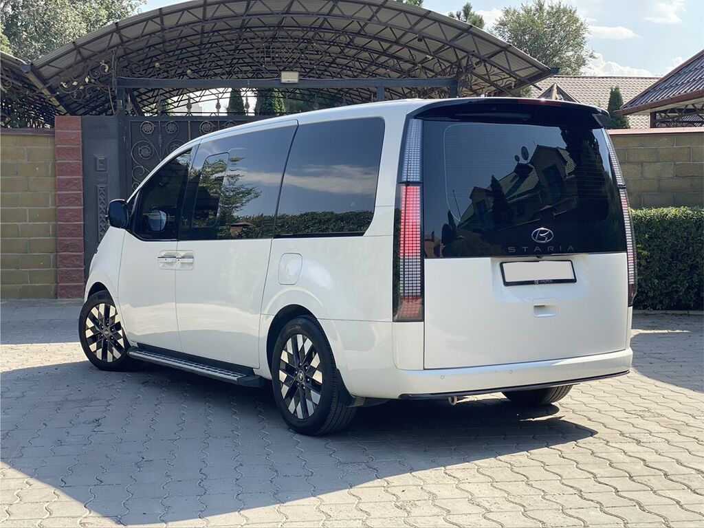 Hyundai Staria: 2022 г., 3.5 л, Автомат, Газ, Минивэн: фото 2