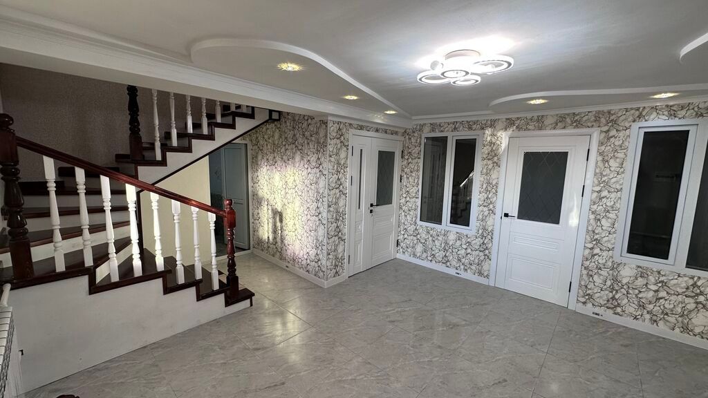 240 м², 6 комнат, Западный (новый) автовокзал: фото 2