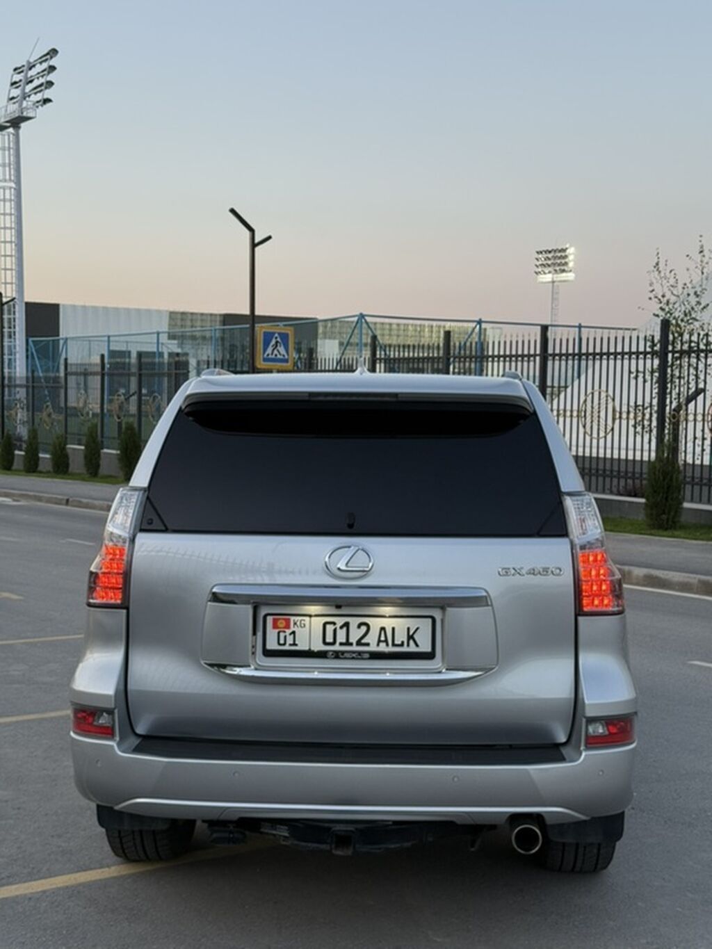 Lexus GX: 2019 г., 4.6 л, Автомат, Бензин, Внедорожник — фото 5
