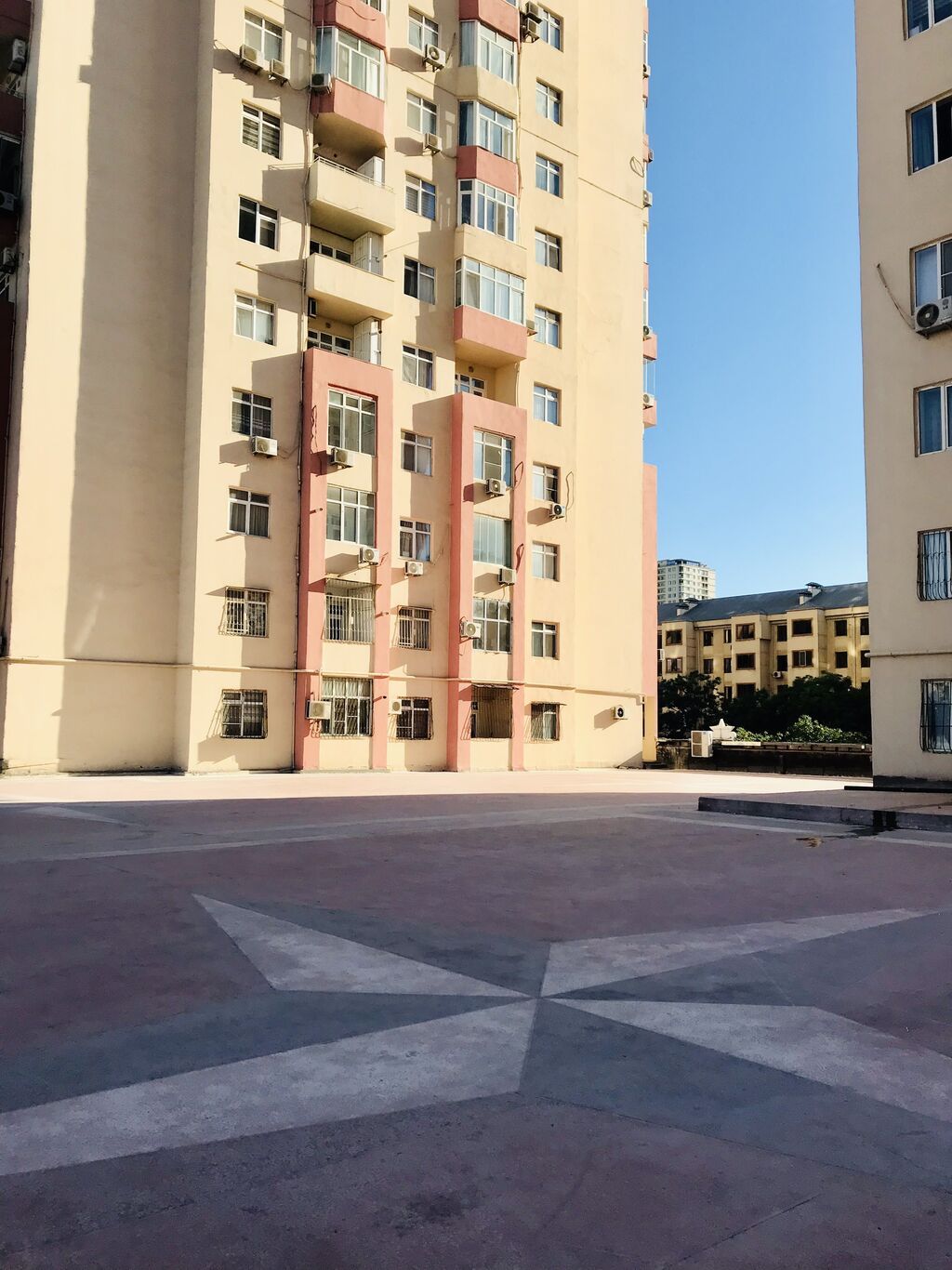 Yasamal, 5 otaqlı, Yeni tikili, m. İnşaatçılar, 250 kv. m