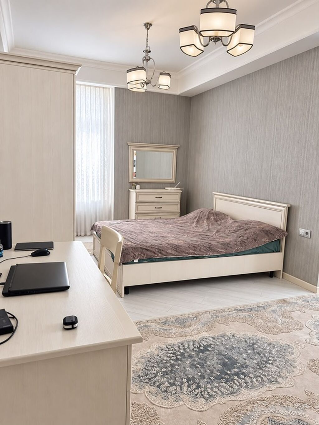 3 комнаты, 137 м², Золотой квадрат Индивидуалка, 9 этаж, Дизайнерский ремонт