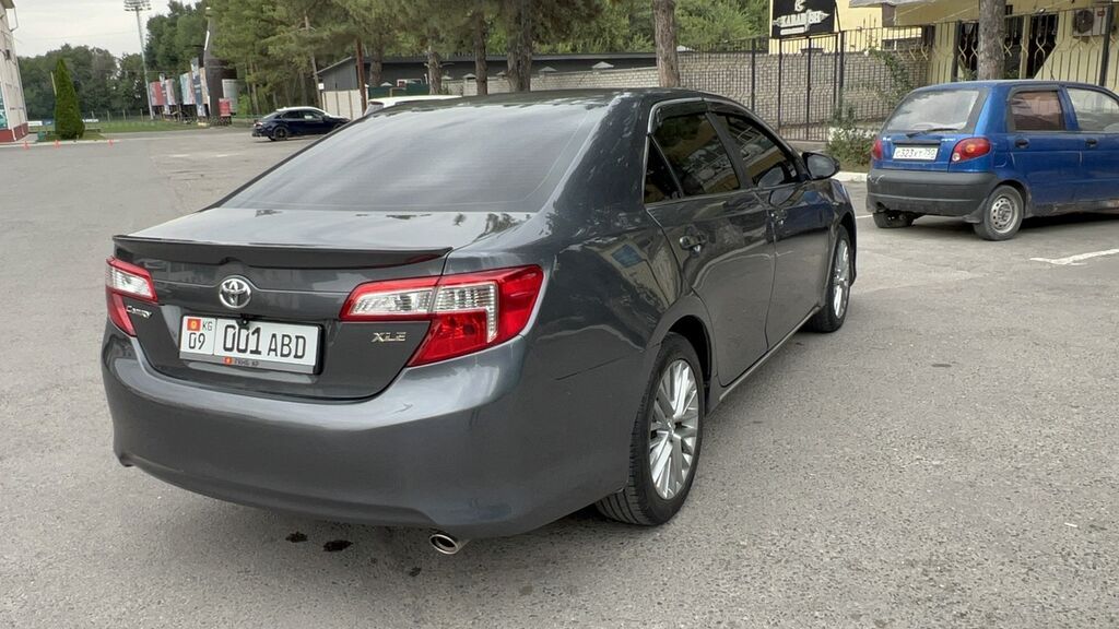 Toyota Camry: 2012 г., 2.5 л, Автомат, Бензин, Седан: фото 2