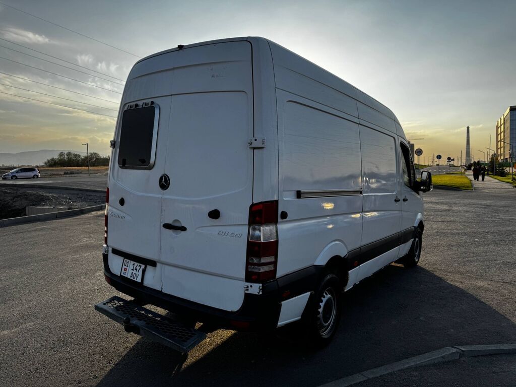 Mercedes-Benz Спринтер: 2006 г., 2.2 л, Механика, Дизель, Фургон: фото 4