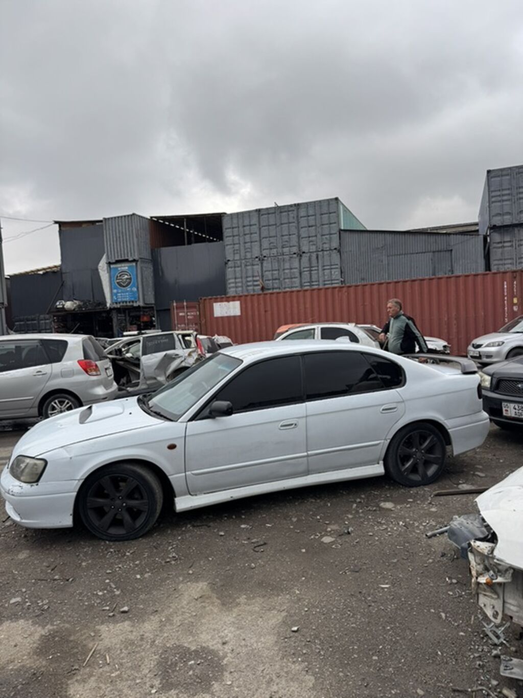 Subaru Legacy: 2000 г., 2 л, Автомат, Бензин, Седан: фото 3
