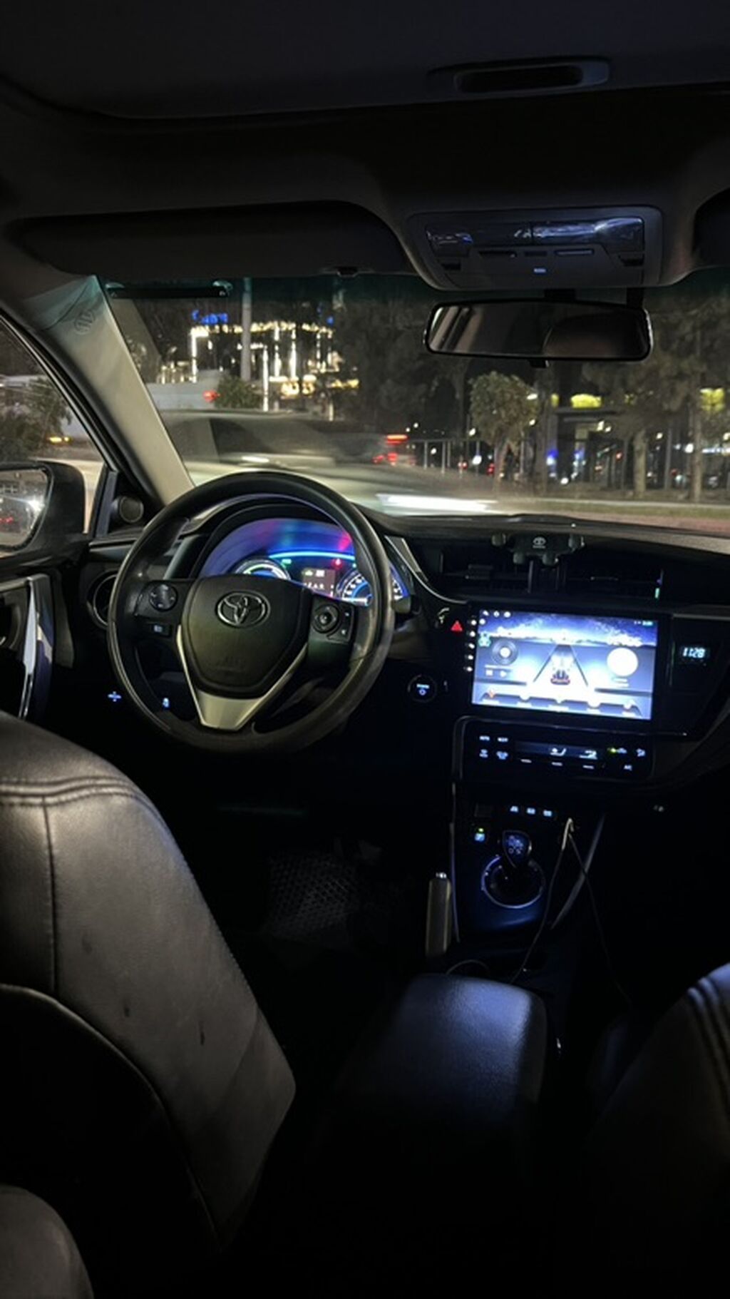 Toyota Corolla: 2019 г., 1.8 л, Робот, Гибрид, Седан: фото 6