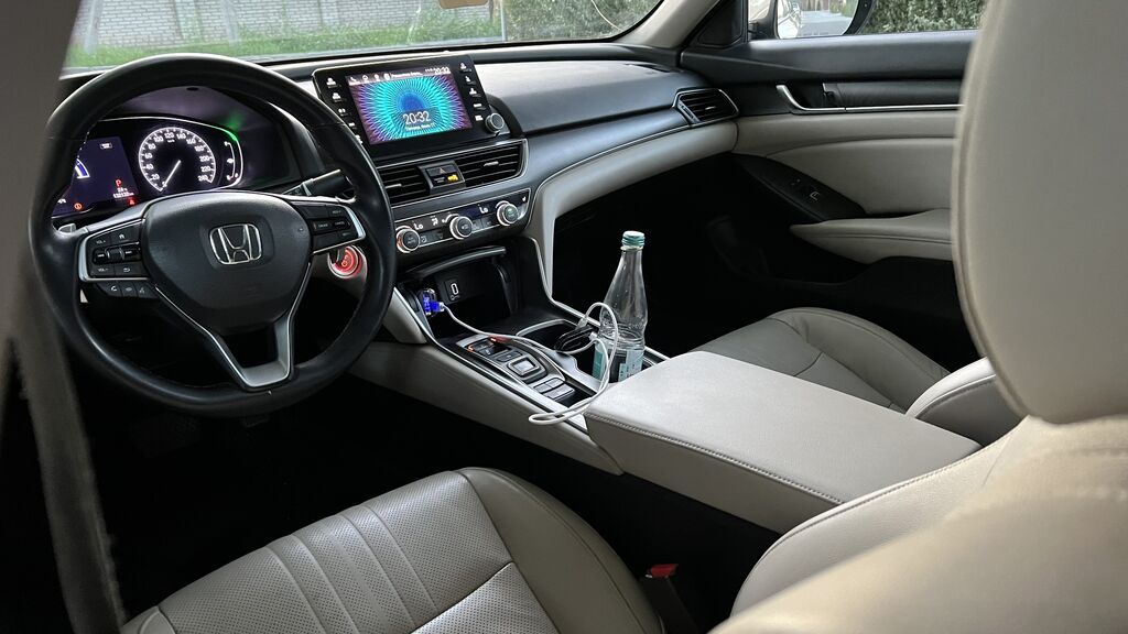 Honda Accord: 2018 г., 2 л, Автомат, Гибрид, Седан: фото 5