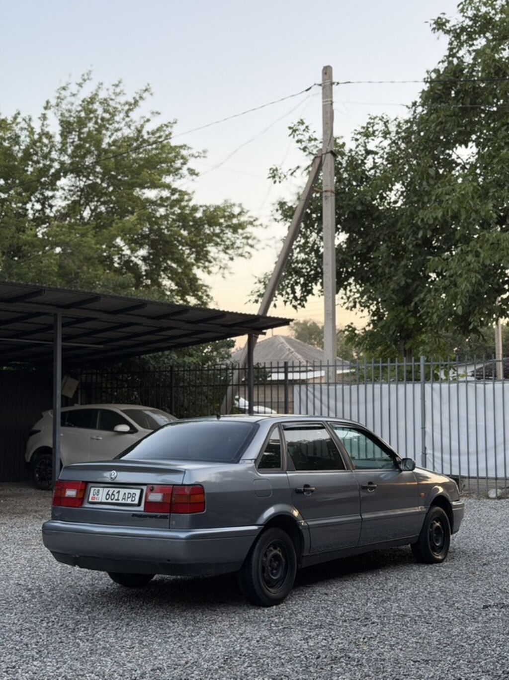 Volkswagen Passat: 1997 г., 2 л, Механика, Бензин, Седан: фото 4