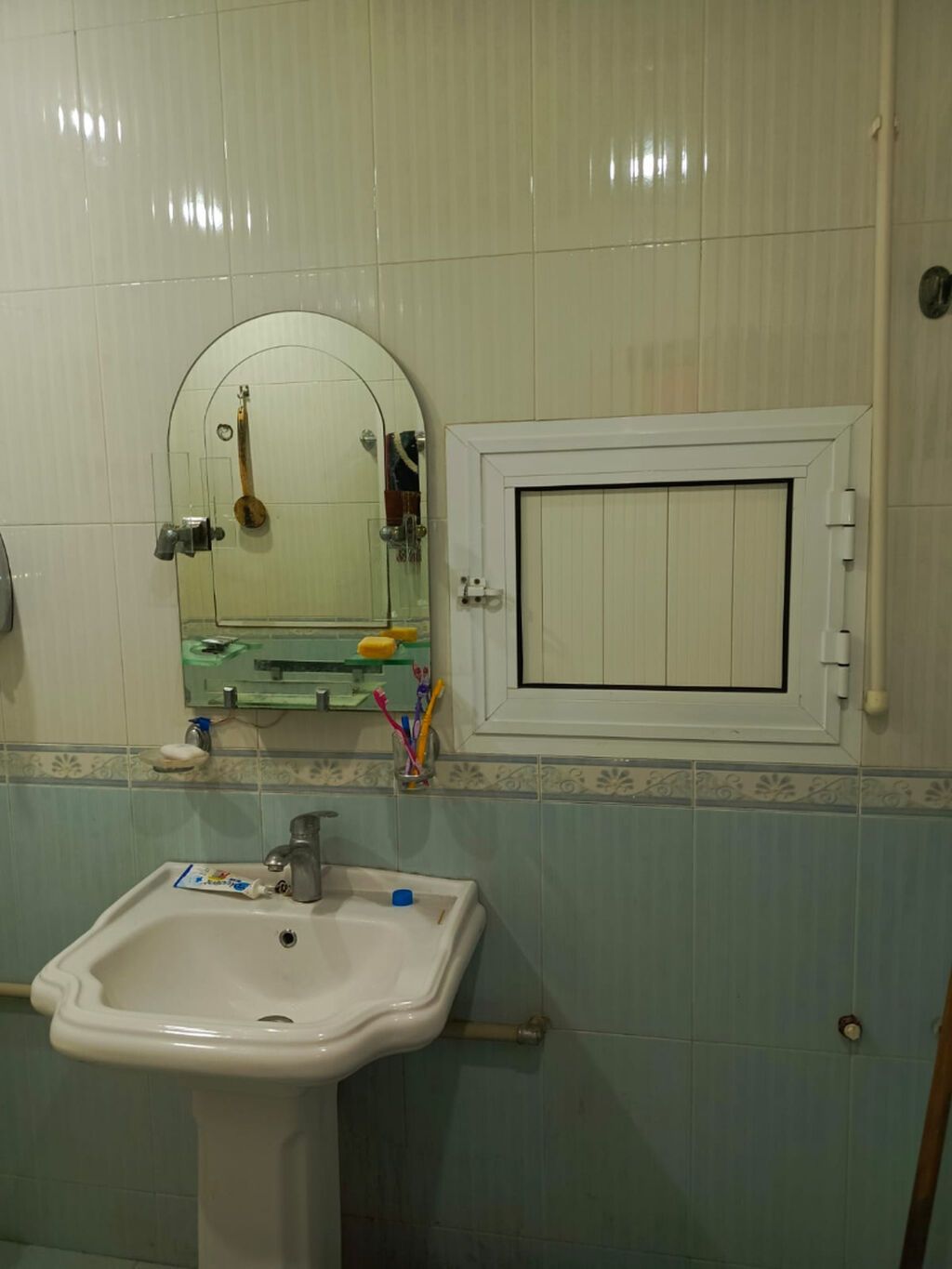 Bakı, Yasamal, 3 otaqlı, Köhnə tikili, m. Elmlər Akademiyası, 110 kv. m