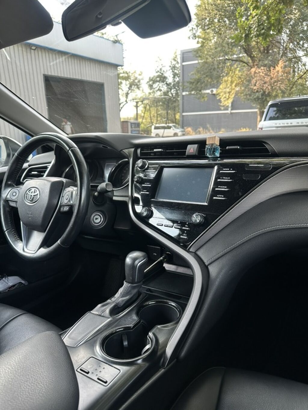 Toyota Camry: 2020 г., 2.5 л, Автомат, Бензин, Седан: фото 5