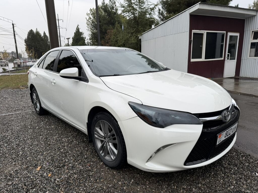 Toyota Camry: 2016 г., 2.5 л, Автомат, Бензин, Седан: фото 2