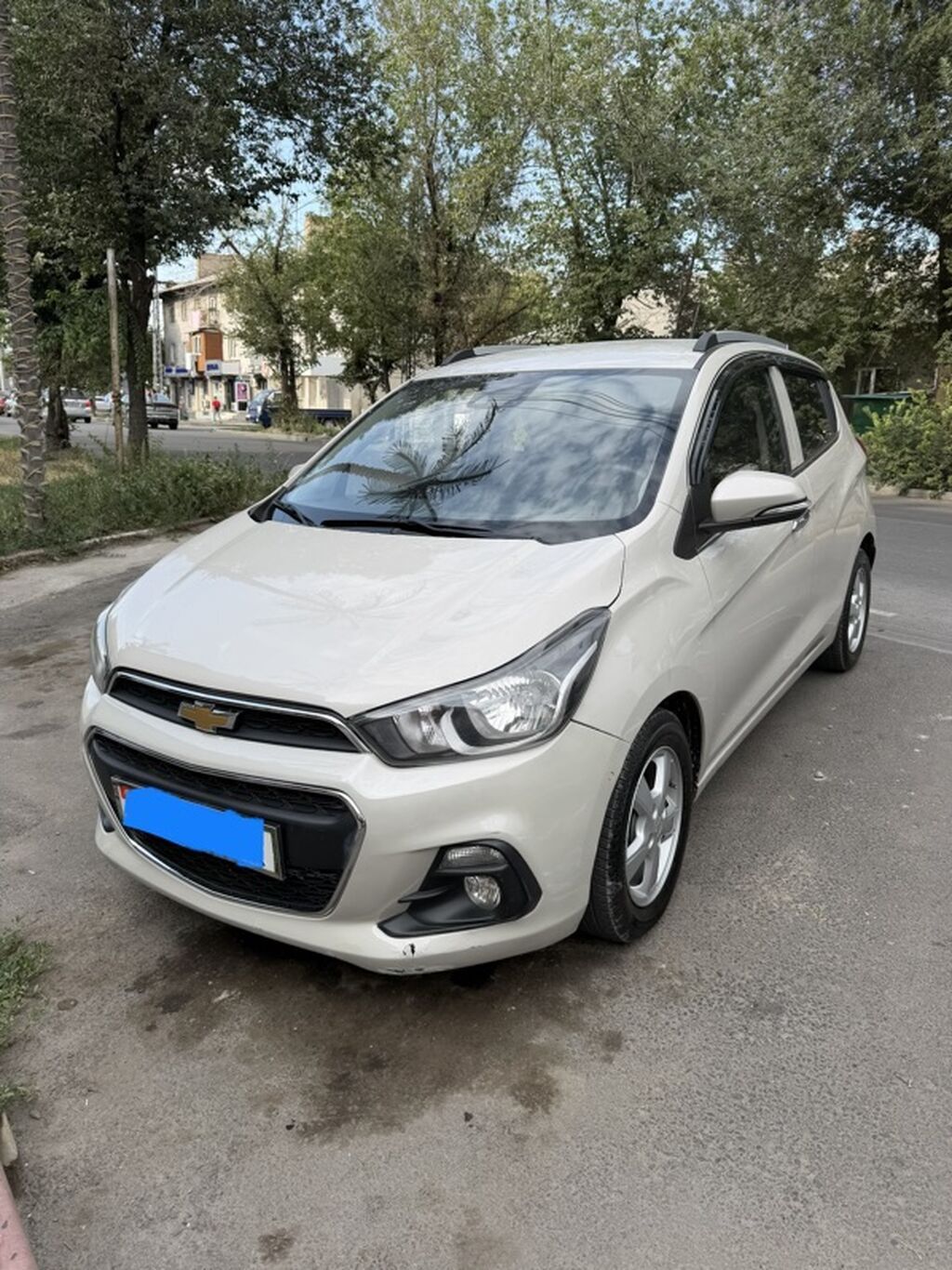 Chevrolet Spark: 2017 г., 1 л, Вариатор, Бензин, Хэтчбэк: фото 1