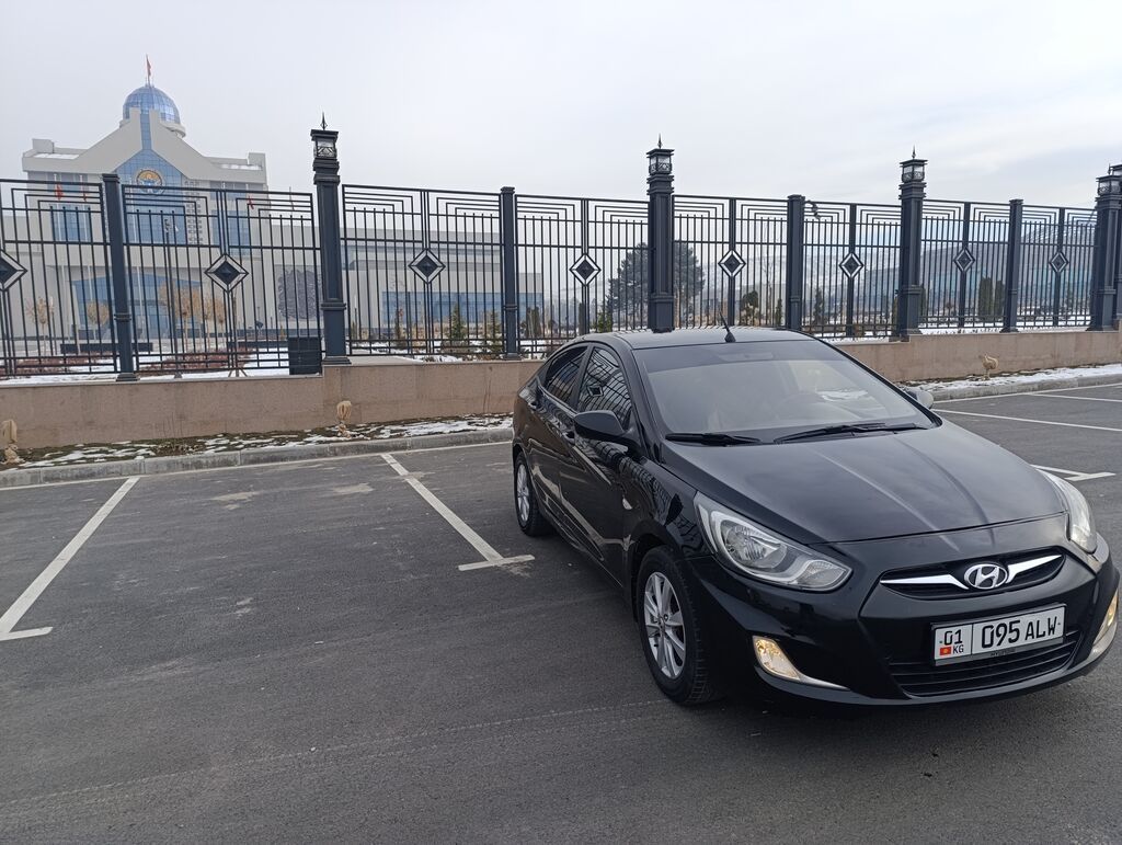 Hyundai Solaris: 2011 г., 1.4 л, Автомат, Бензин, Седан: фото 6