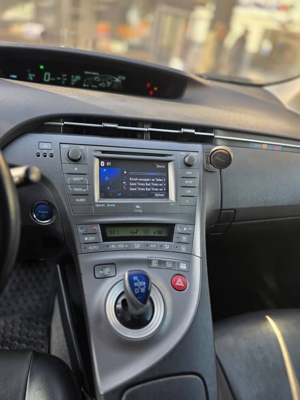 Toyota Prius: 2012 г., Вариатор, Гибрид, Хэтчбэк: фото 6