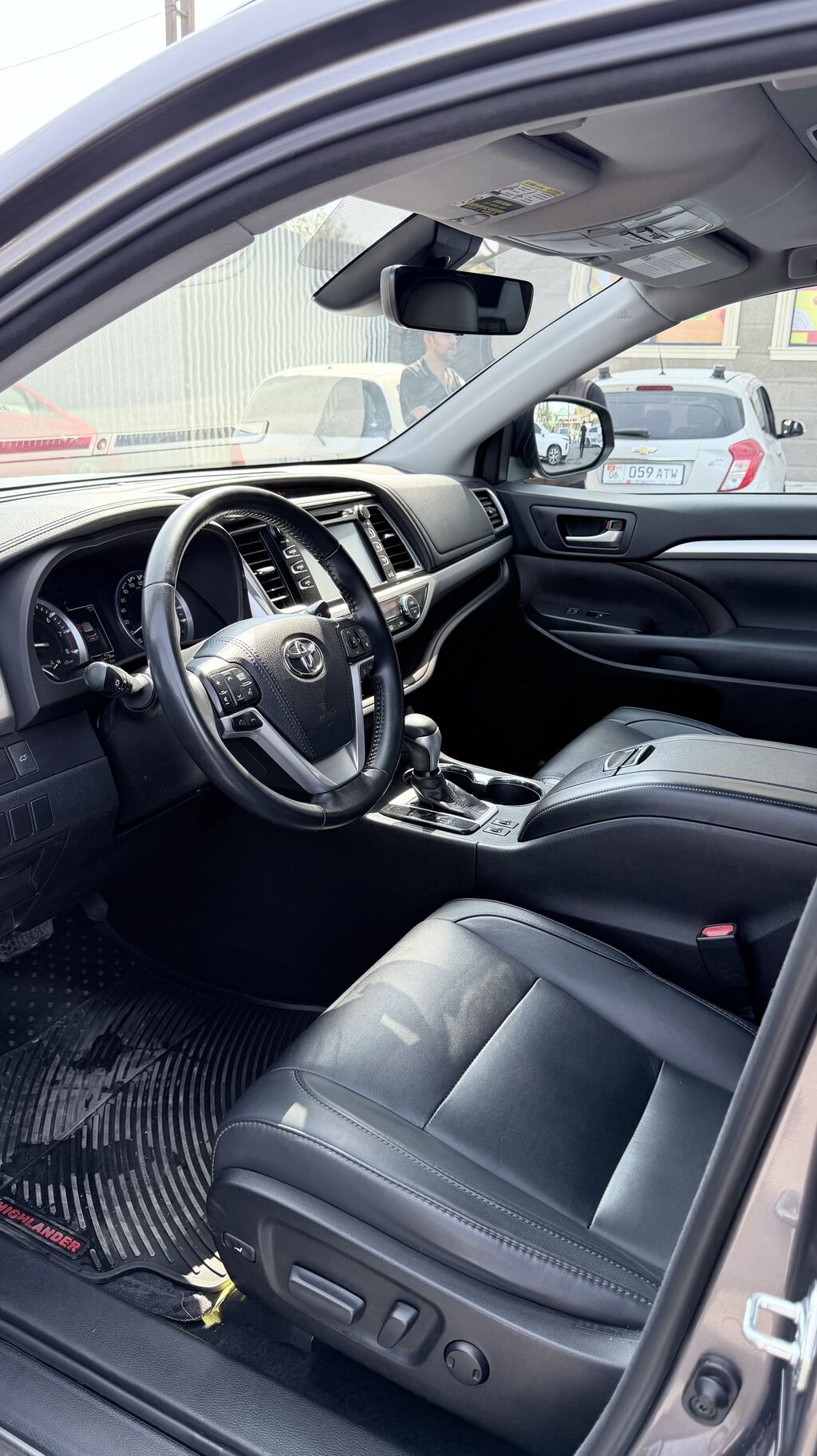 Toyota Highlander: 2017 г., 3.5 л, Автомат, Бензин, Кроссовер: фото 6