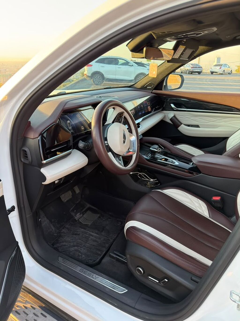 Geely Monjaro: 2022 г., 2 л, Автомат, Бензин, Кроссовер: фото 5