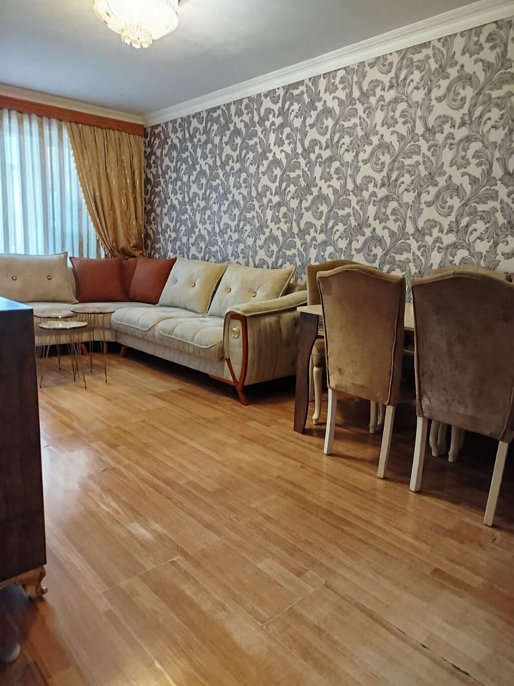 055_724_29_20. Eve oktyabr ayının 7 si baxmaq ve köçmək olar