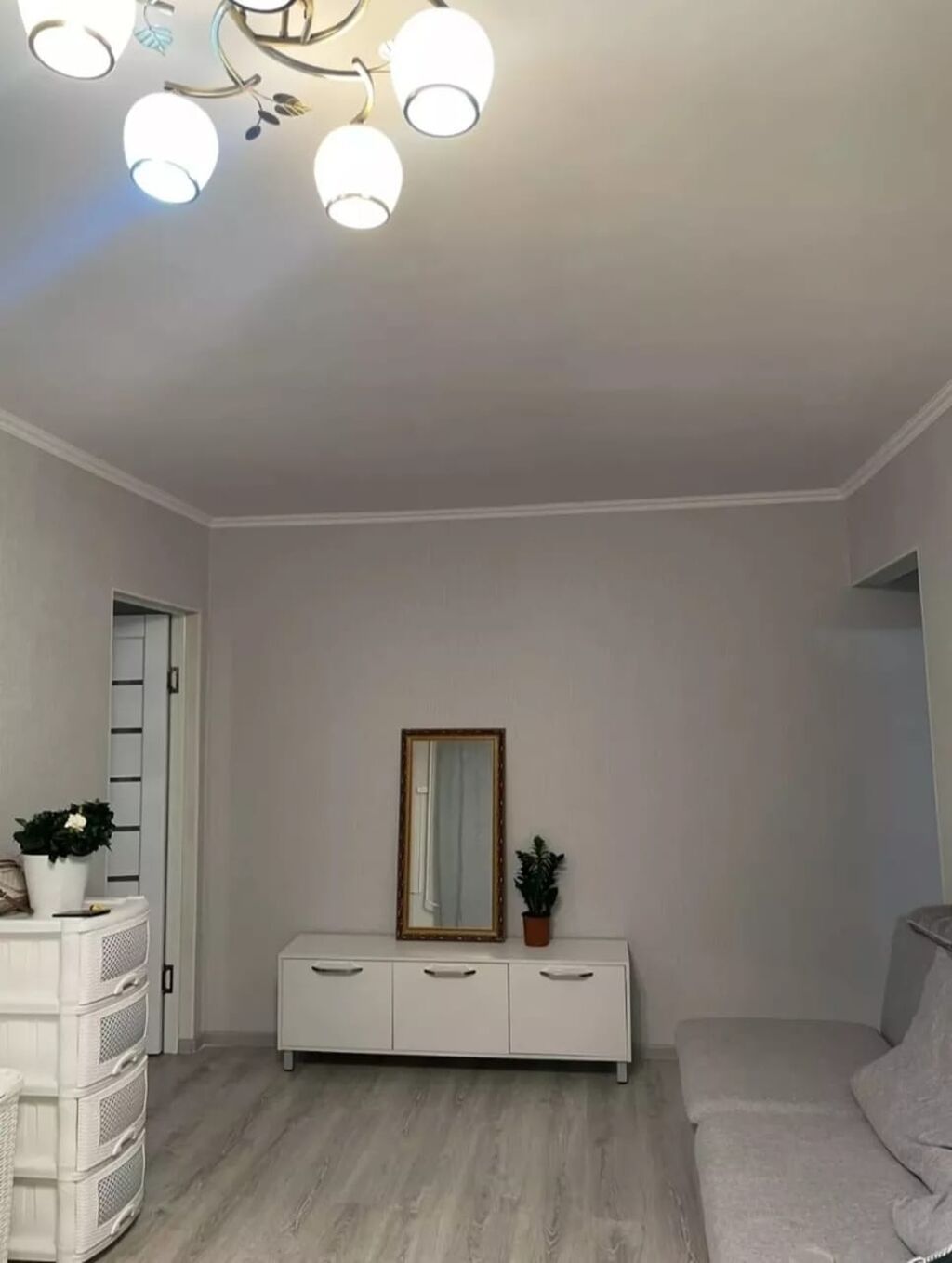 2 комнаты, 4 м², 7 мкр 104 серия, 1 этаж, Евроремонт: фото 2