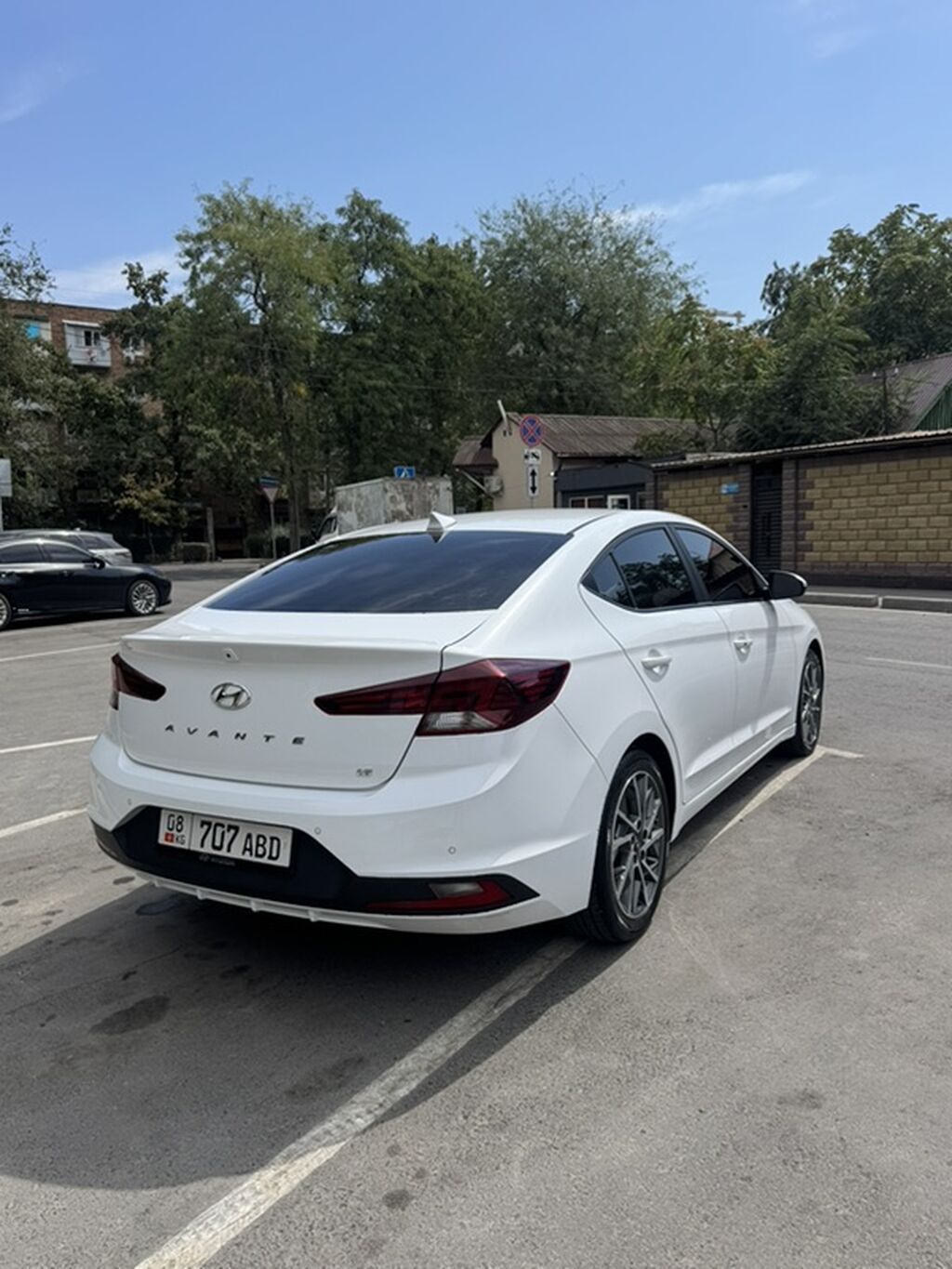 Hyundai Avante: 2019 г., 1.6 л, Автомат, Бензин, Седан: фото 3