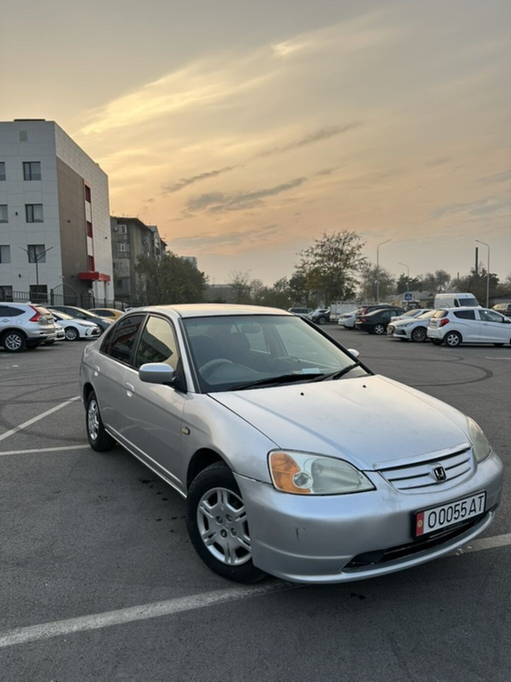 Honda Civic: 2002 г., Бензин, Седан: фото 3