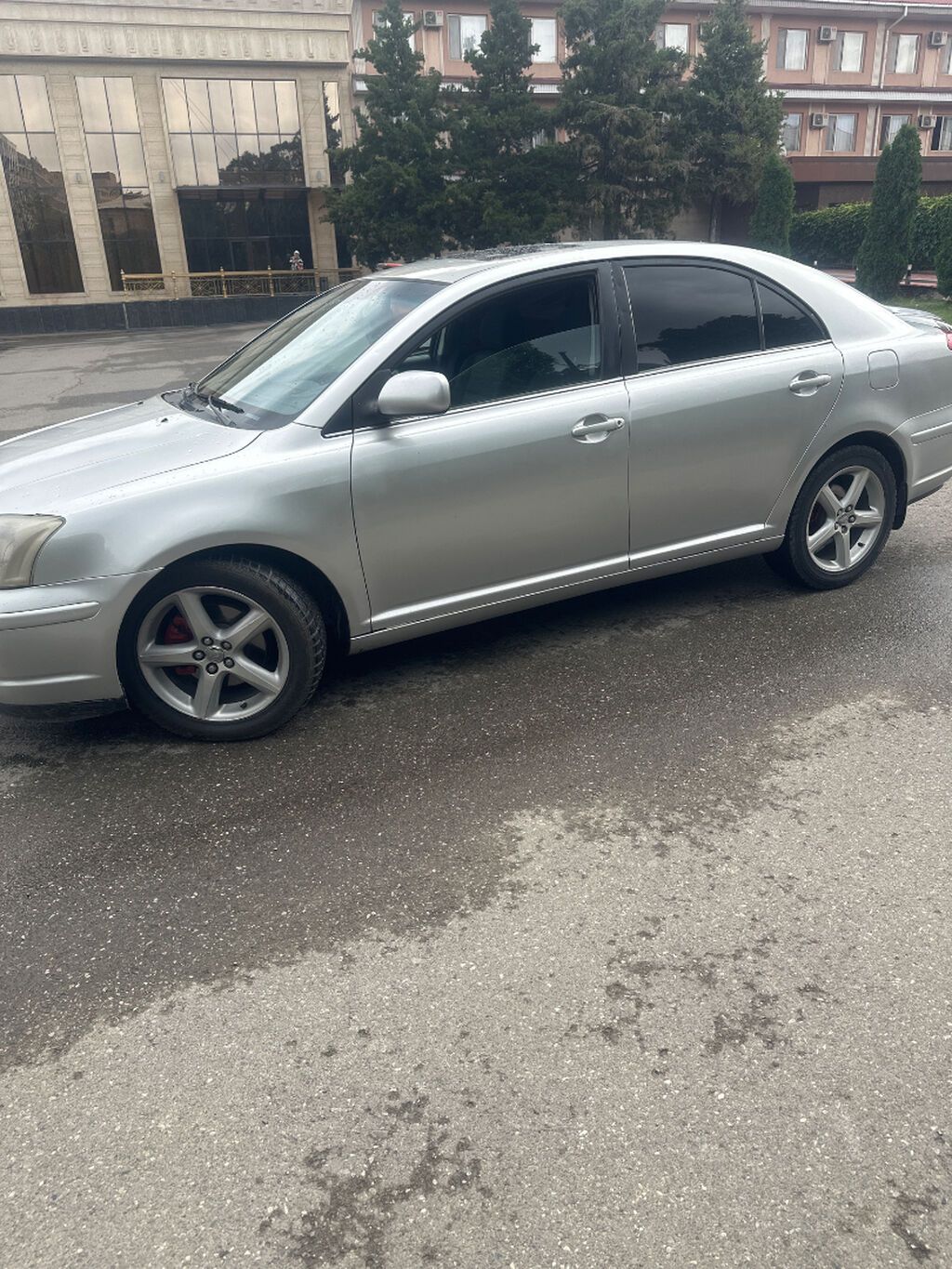 Toyota Avensis: 2003 г., 2 л, Автомат, Бензин, Лифтбек: фото 2