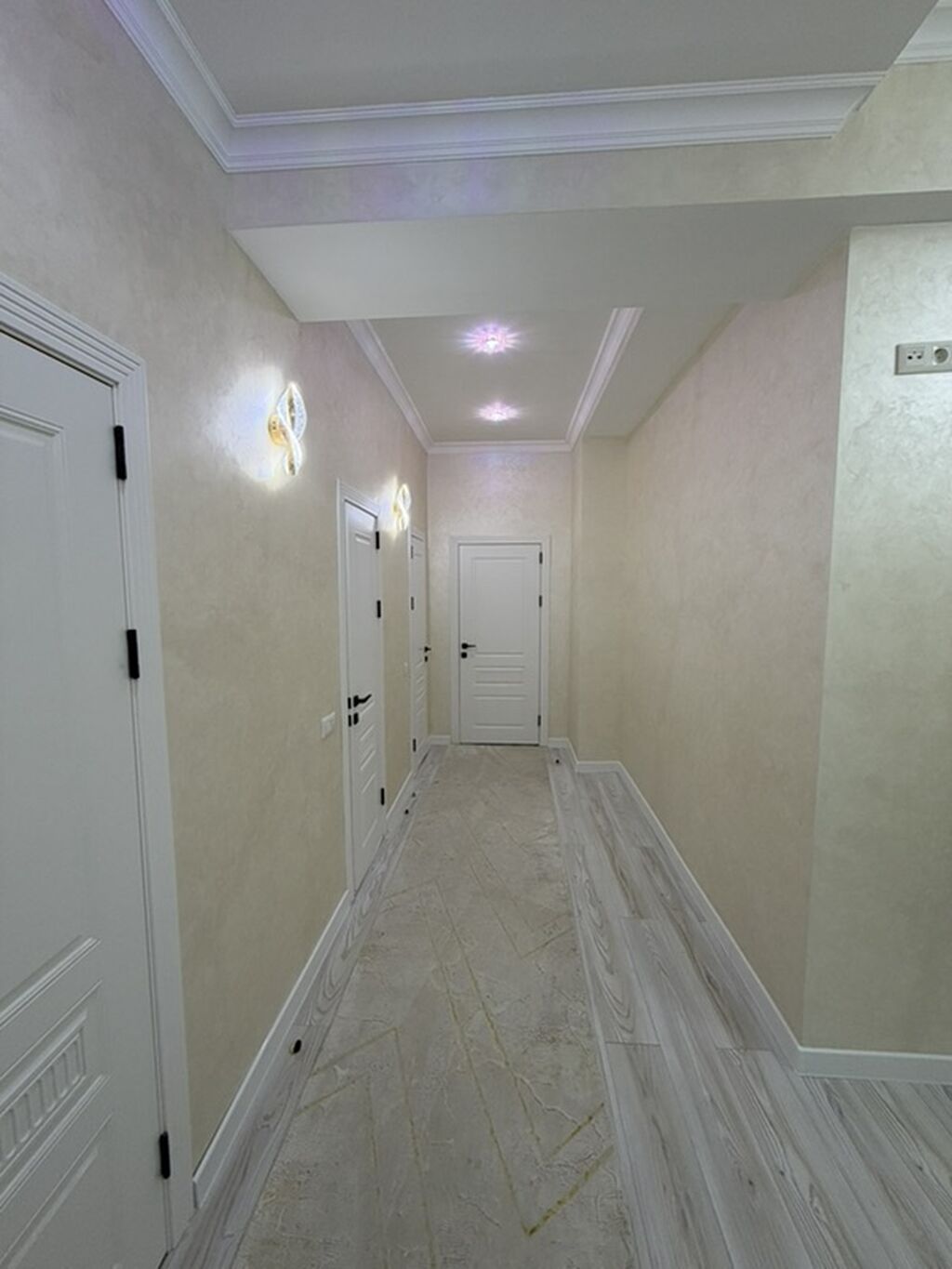 3 комнаты, 103 м², сквер Тоголок Молдо Элитка, 4 этаж, Дизайнерский ремонт: фото 2