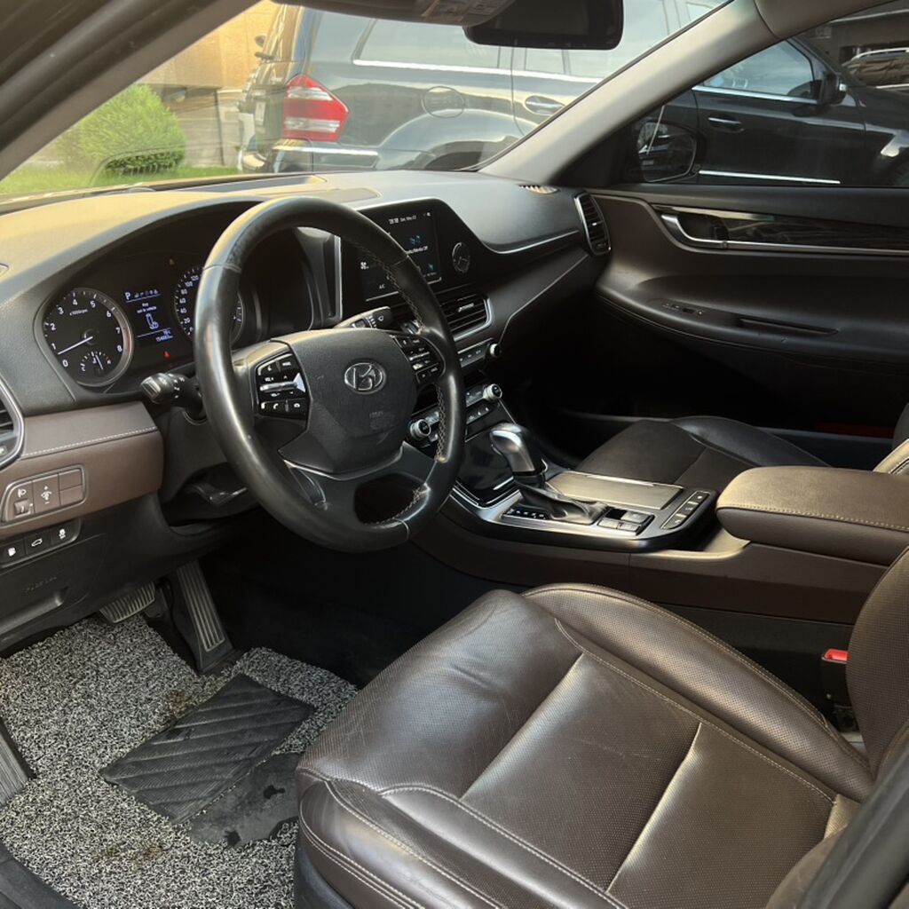 Hyundai Grandeur: 2017 г., 3 л, Автомат, Газ, Седан: фото 3