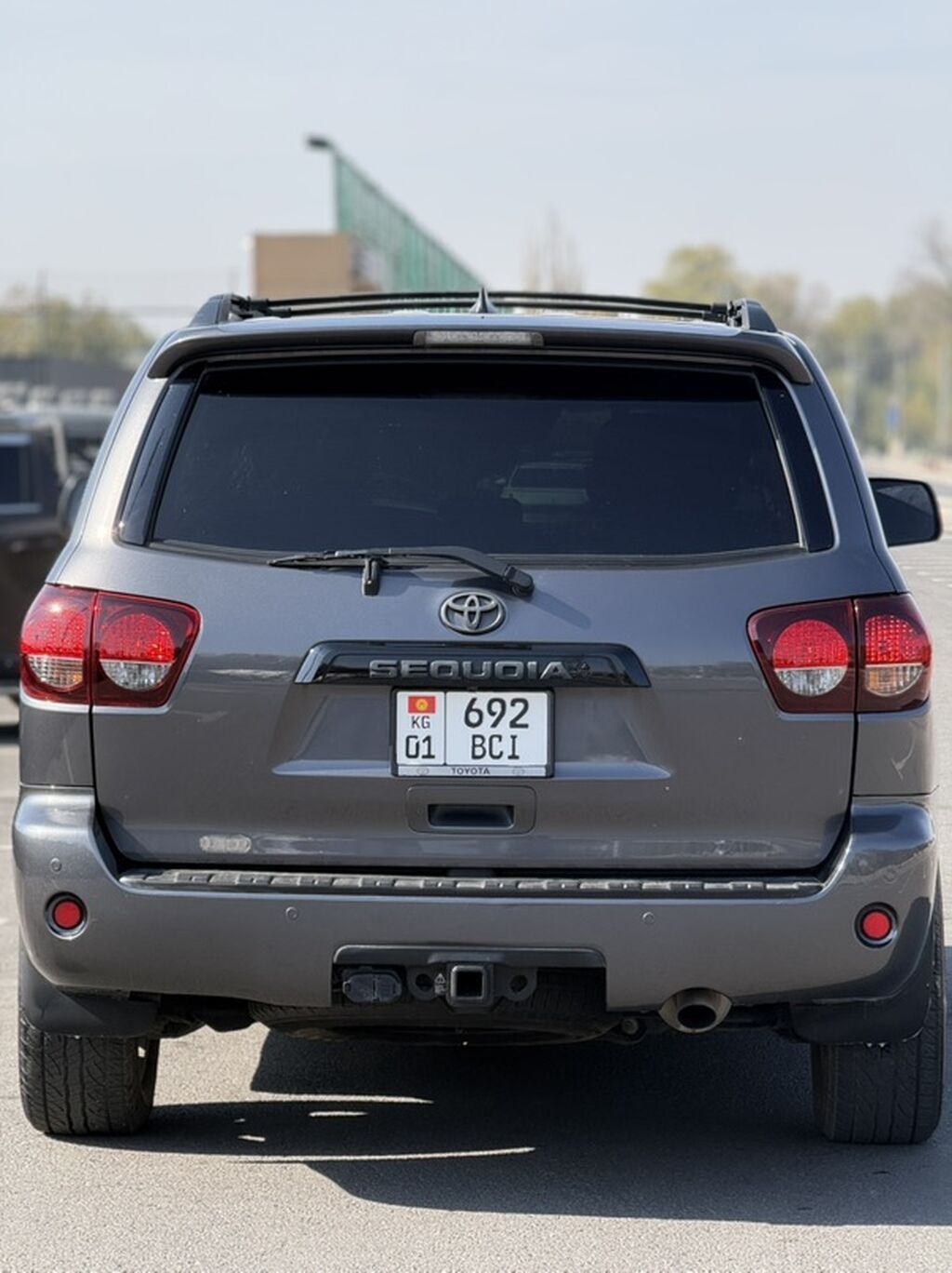 Toyota Sequoia: 2021 г., 5.7 л, Автомат, Бензин, Внедорожник: фото 6