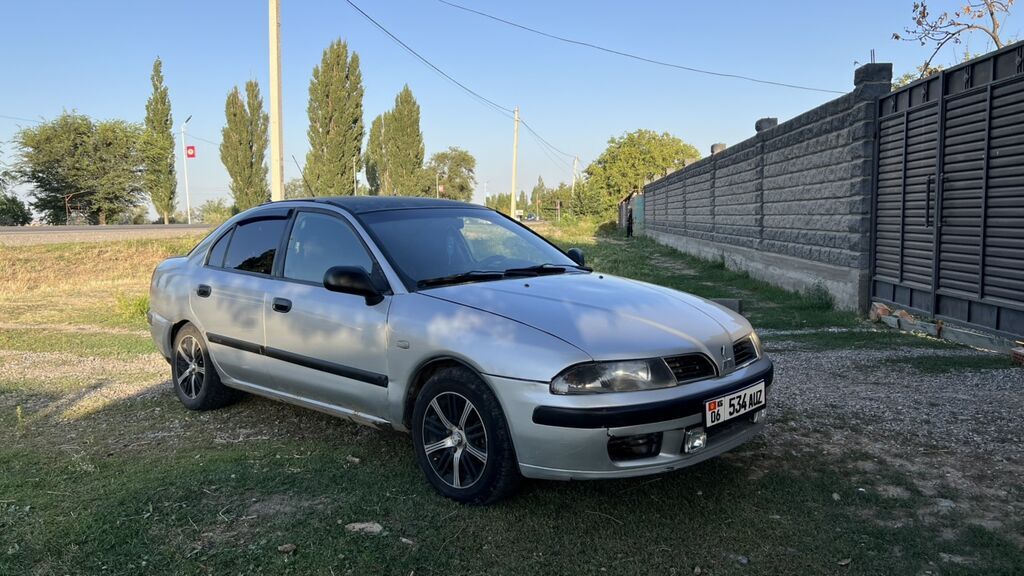Mitsubishi Carisma: 2002 г., 1.6 л, Автомат, Бензин, Лифтбек: фото 3