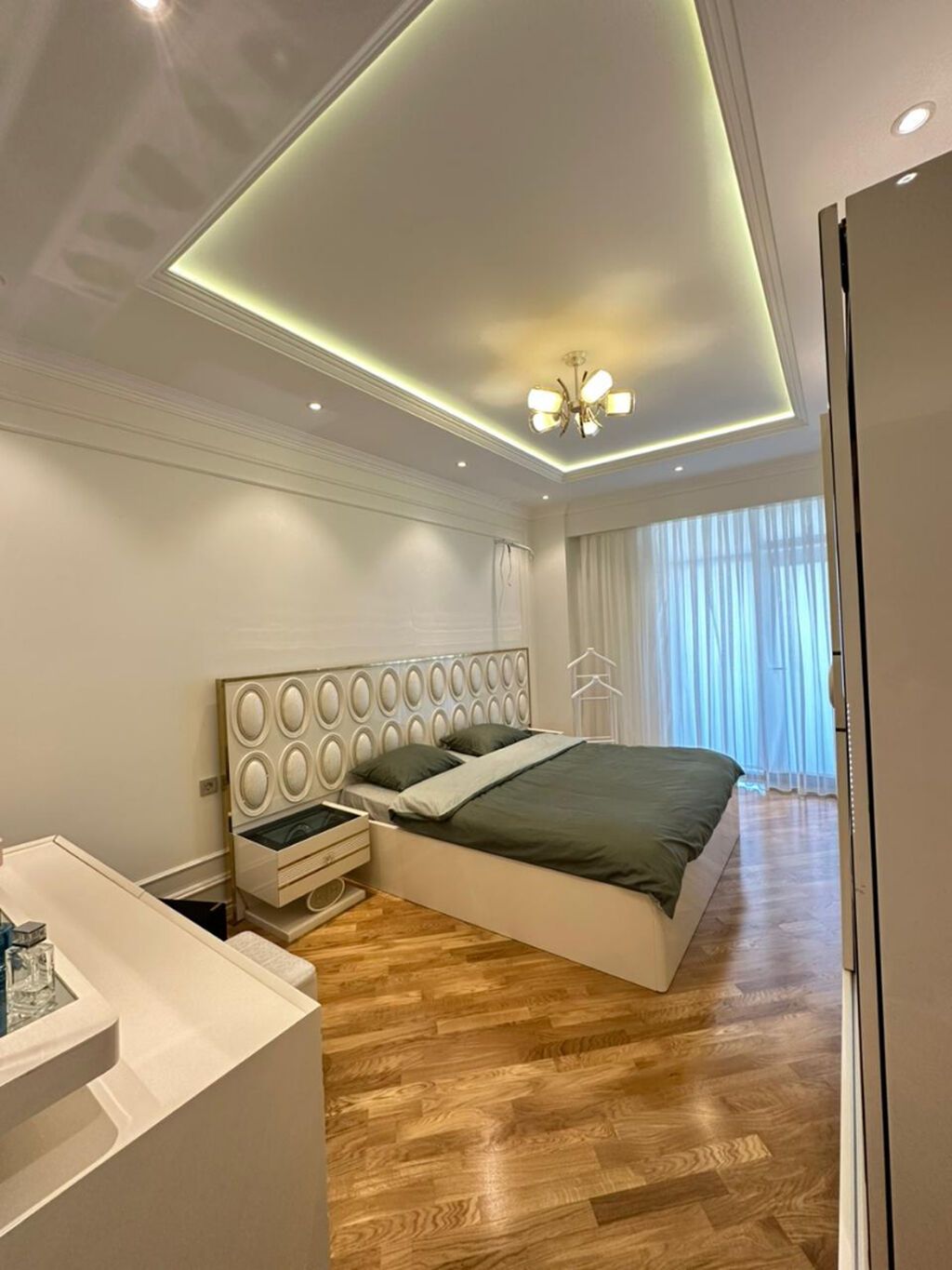 3 otaqlı, Yeni tikili, 148 kv. m