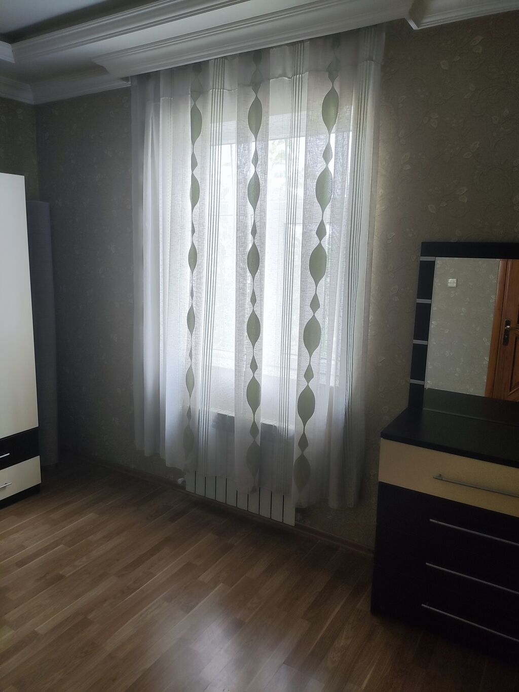Mehdiabad 7 otaqlı, 204 kv. m, Orta təmir