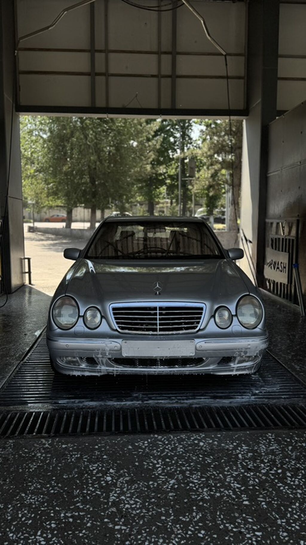 Mercedes-Benz E-Class: 2001 г., 3.2 л, Автомат, Бензин, Седан — фото 4