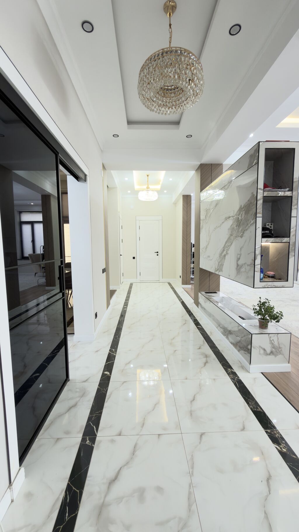 210 м², 6 комнат и более, Киргизия 1: фото 4