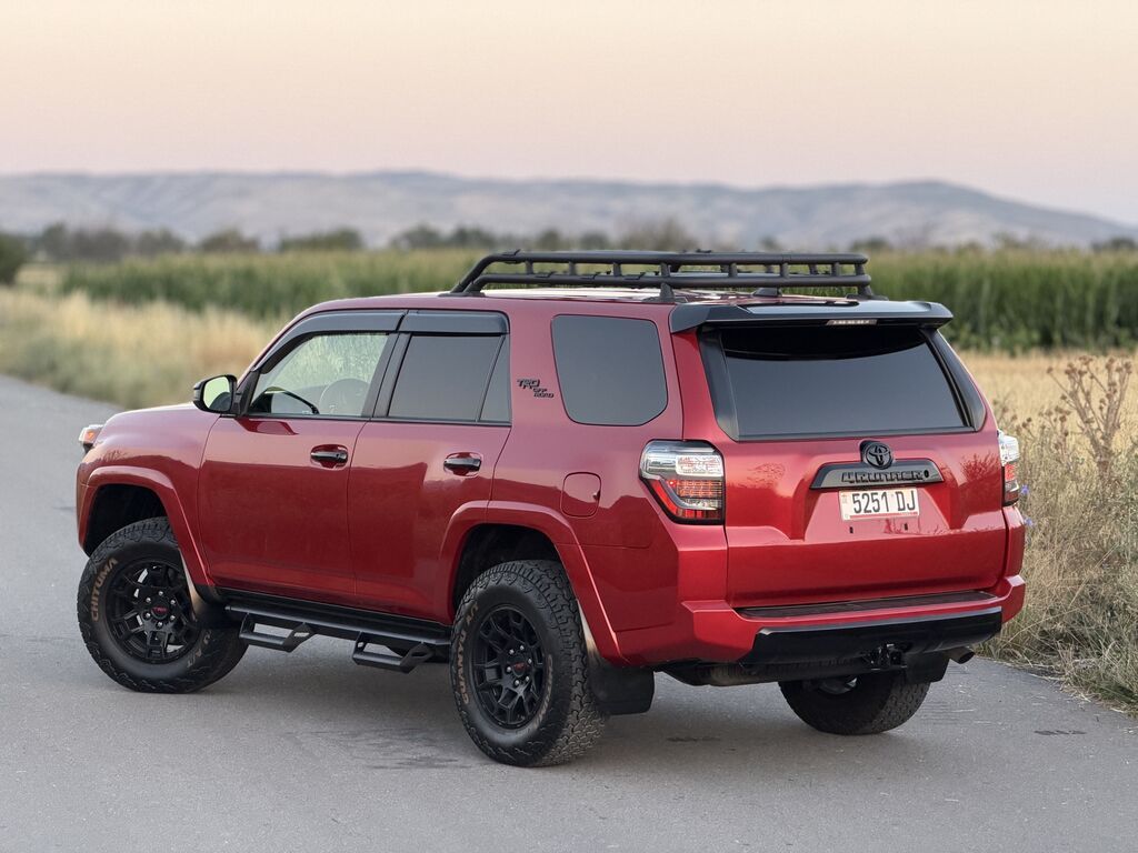 Toyota 4Runner: 2021 г., 4 л, Автомат, Бензин, Внедорожник: фото 7