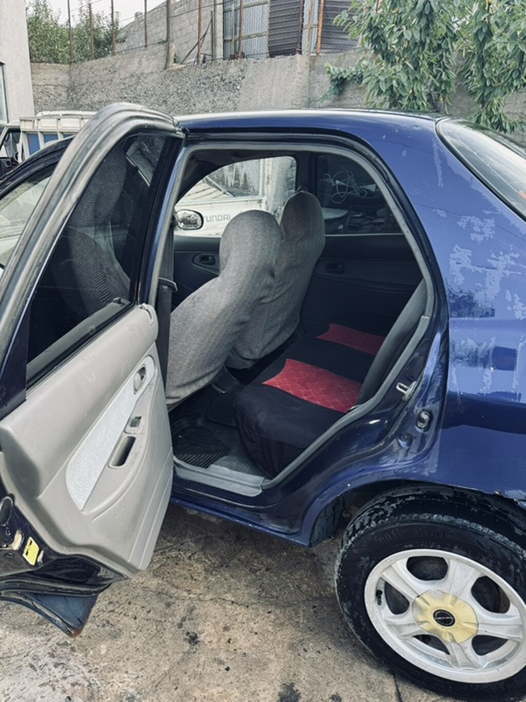 Kia Avella: 1998 г., 1.5 л, Механика, Бензин, Седан: фото 5