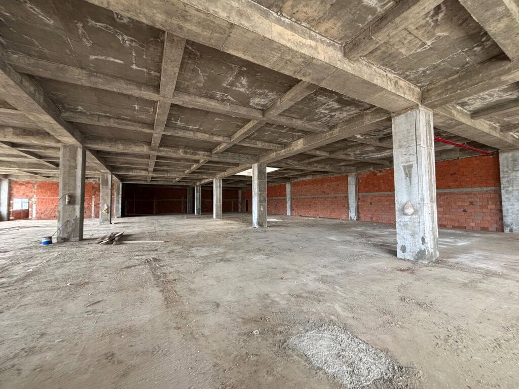 Ağ Şəhərdə 1100 m² PREMIUM KOMMERSİYA OBYEKTİ — SATILIR Yer: Ağ