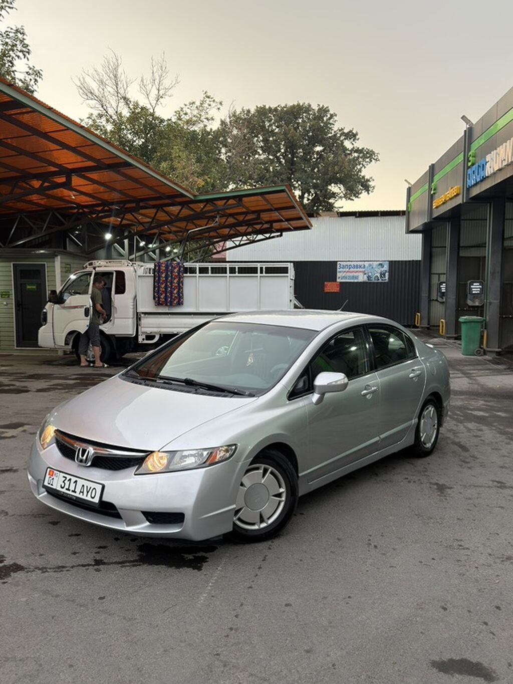 Honda Civic: 2008 г., 1.3 л, Вариатор, Гибрид, Седан: фото 3