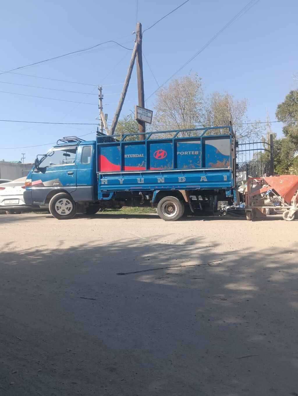 Hyundai Porter (первое поколение) — малотоннажный бортовой грузовик с: фото 3