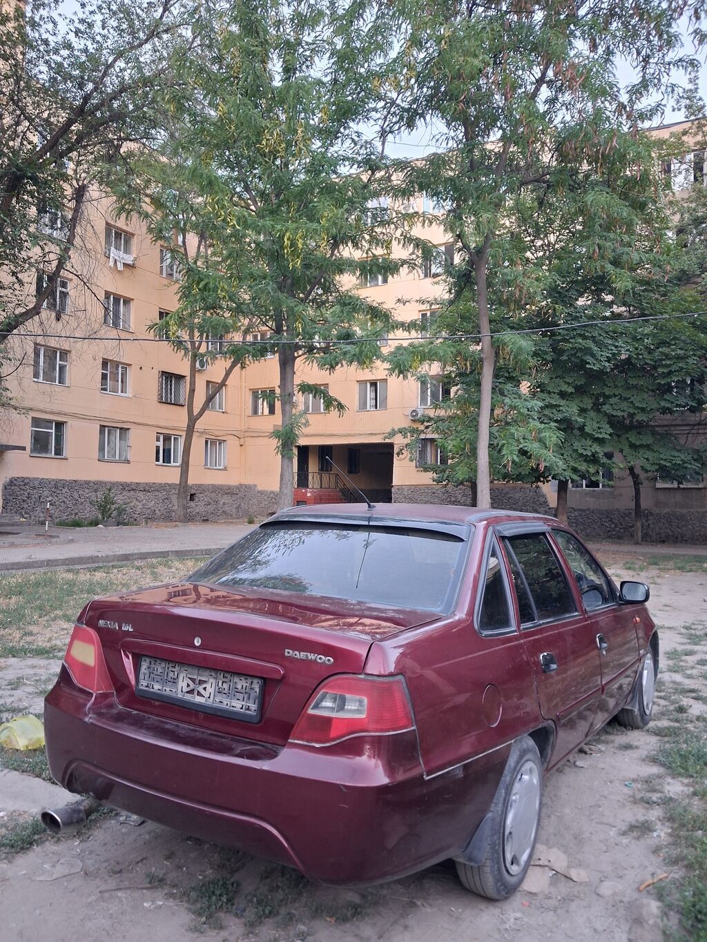 Daewoo Nexia: 2011 г., 1.6 л, Механика, Бензин, Седан: фото 2